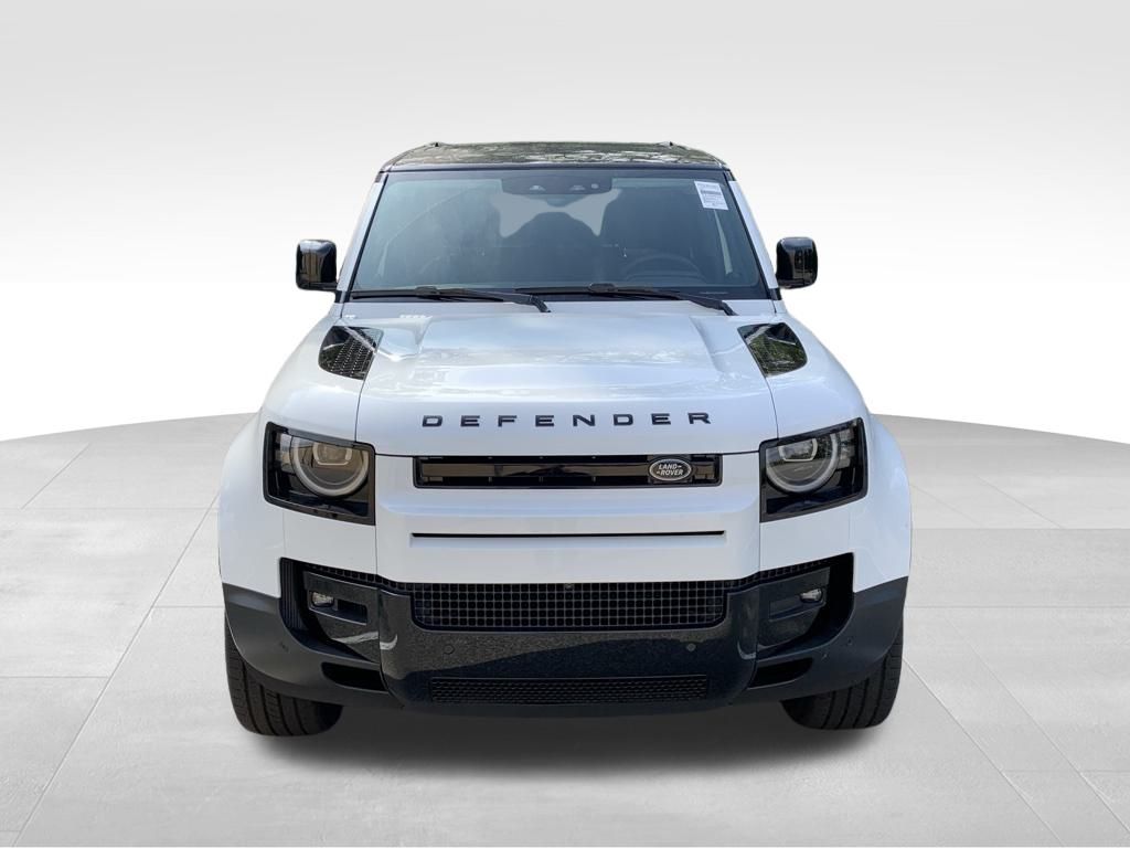 2026 Land Rover Defender 110 S photo 2