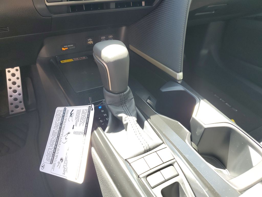 2025 Toyota Camry SE photo 22