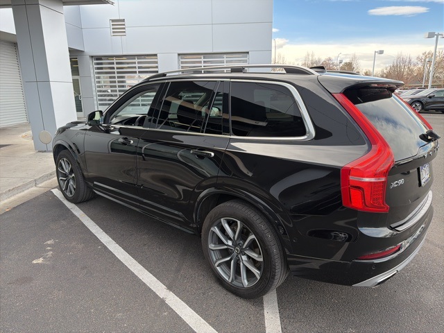 2019 Volvo XC90 T6 Momentum photo 2