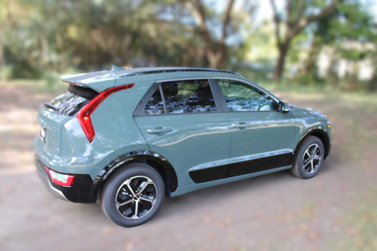 2025 Kia Niro SX photo 3
