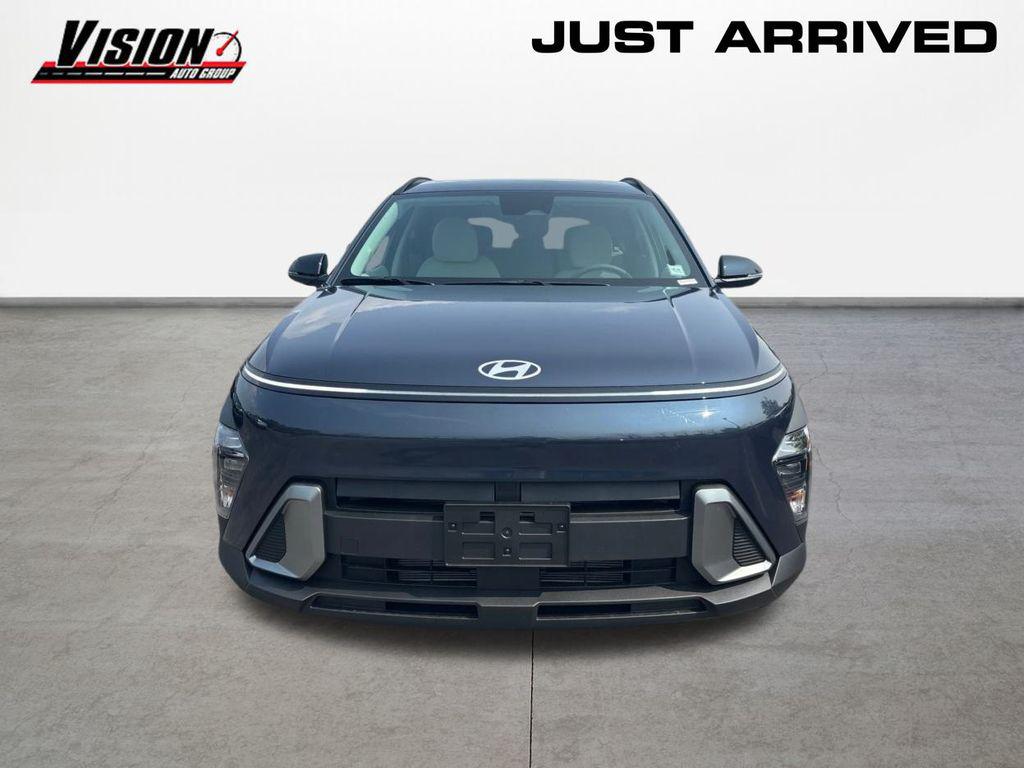 2026 Hyundai Kona SEL photo 2