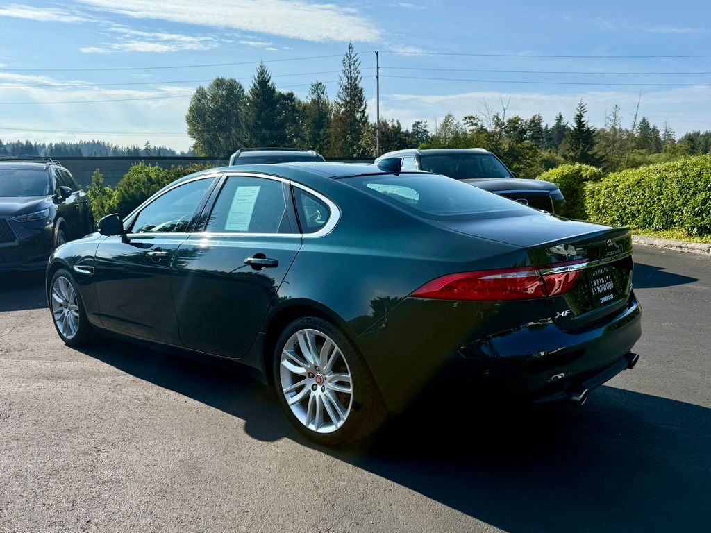 2017 Jaguar XF 35t Prestige photo 7