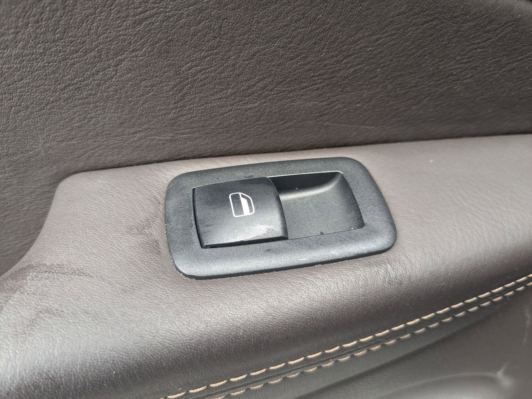 2014 Jeep Grand Cherokee Summit photo 23