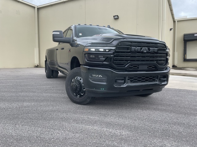 2025 RAM Ram 3500 Pickup Laramie's photo
