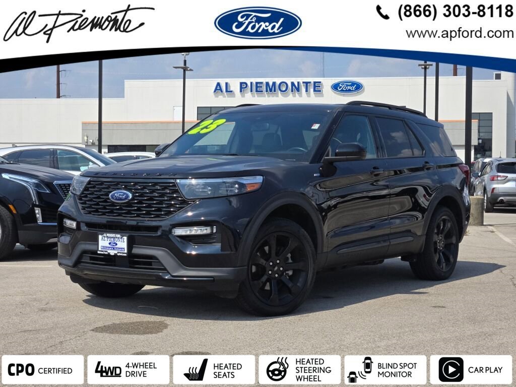 2023 Ford Explorer ST-LINE's photo