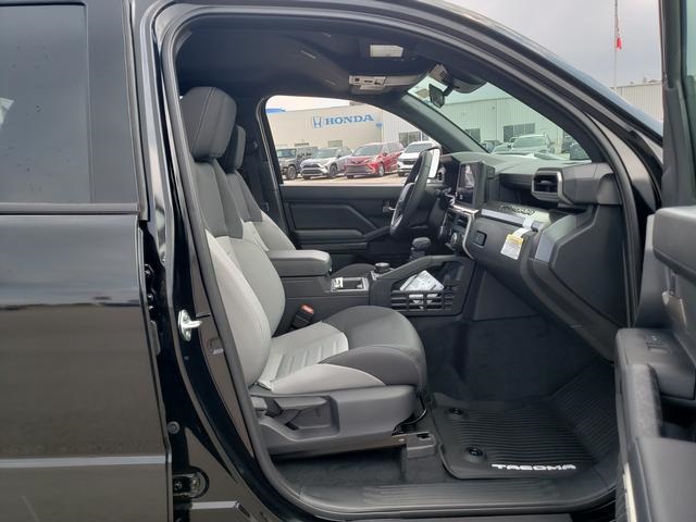 2025 Toyota Tacoma TRD Off-Road 4x4 Double Cab photo 14