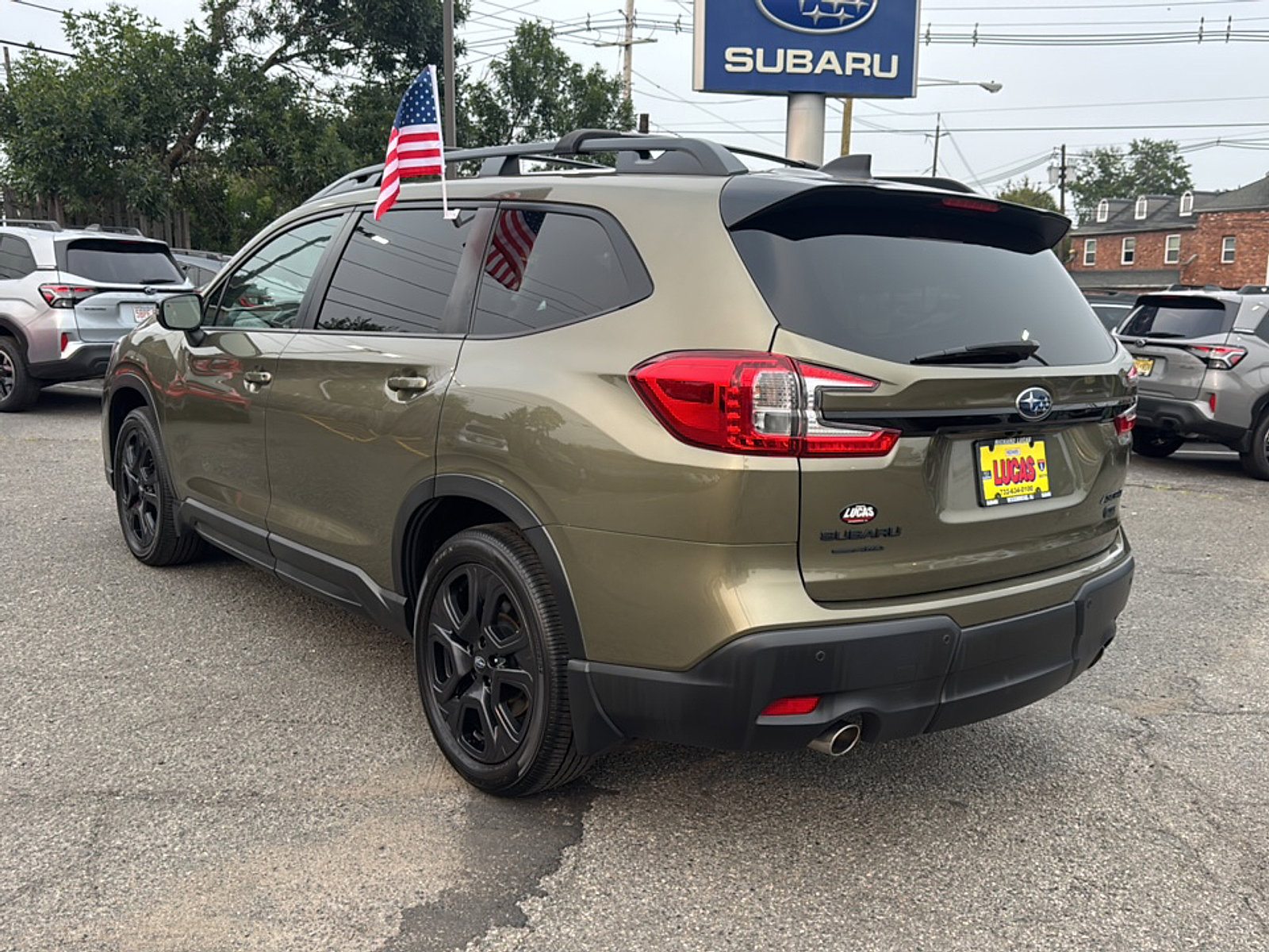 2023 Subaru Ascent Onyx Edition photo 3