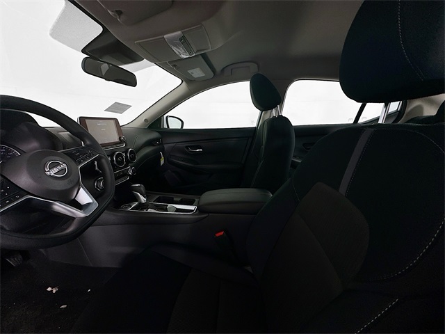 2025 Nissan Sentra SV photo 18