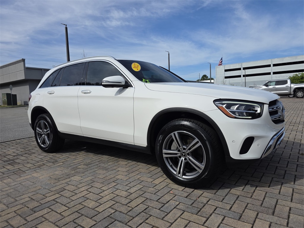 2022 Mercedes-Benz GLC GLC300's photo