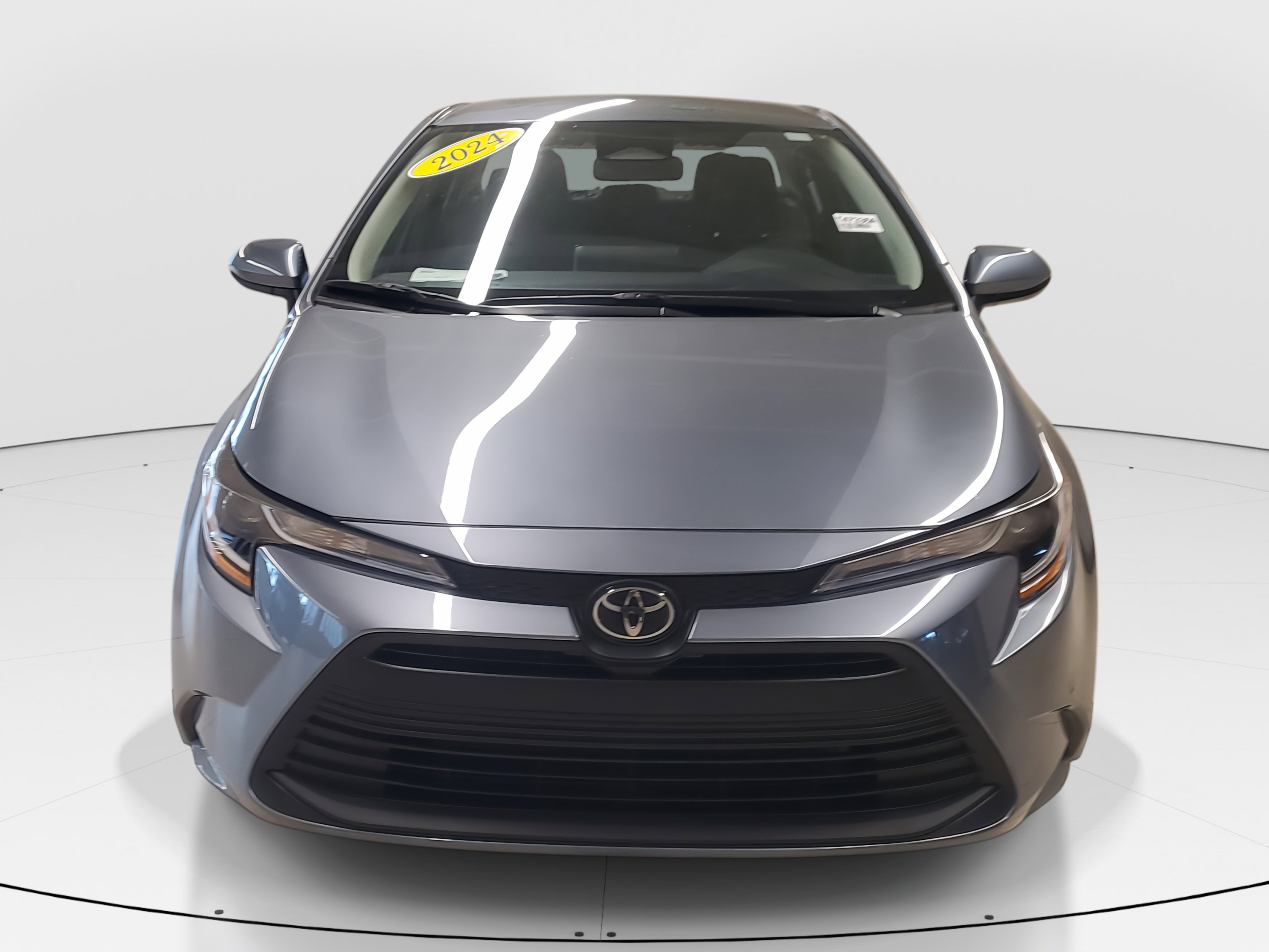 2024 Toyota Corolla LE photo 3