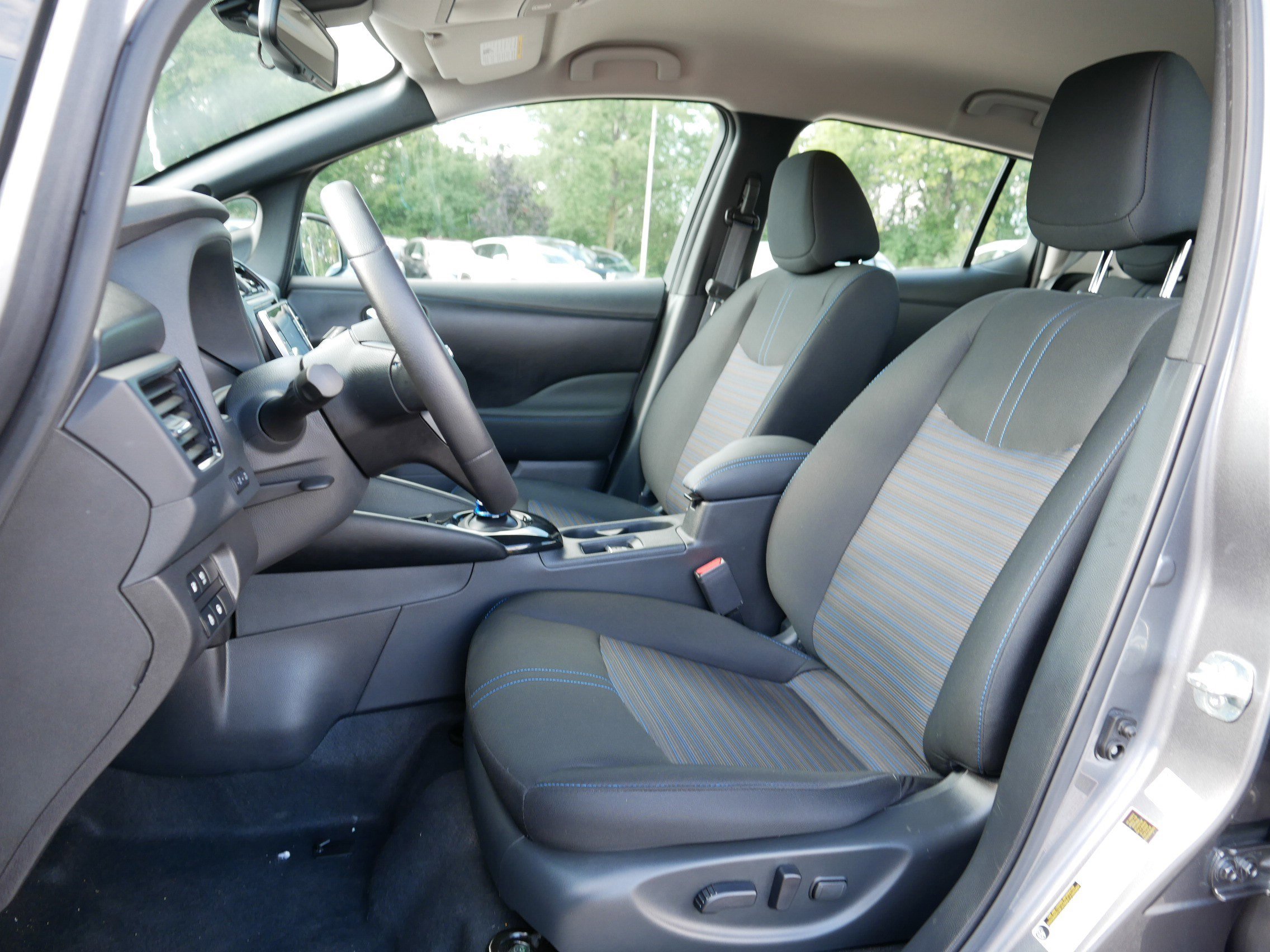 2024 Nissan Leaf SV Plus photo 34