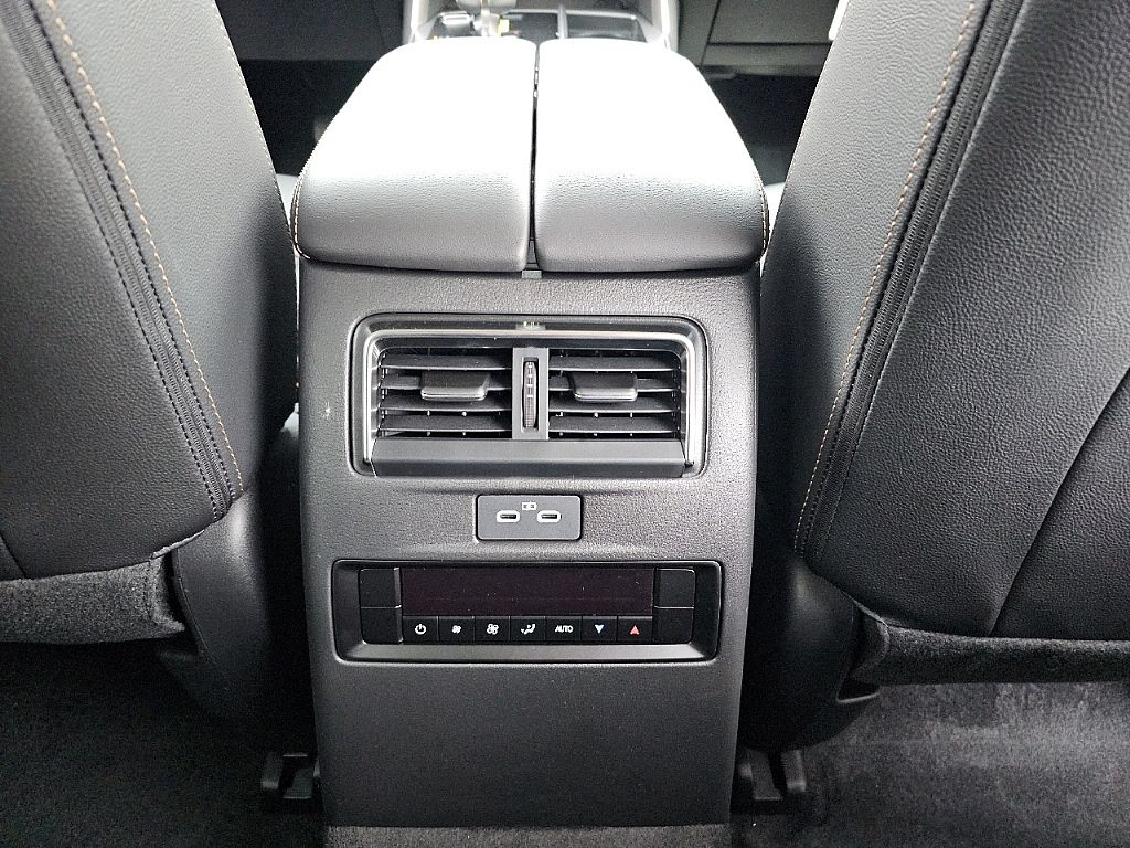 2025 Mazda CX-90 3.3 Turbo Preferred photo 11