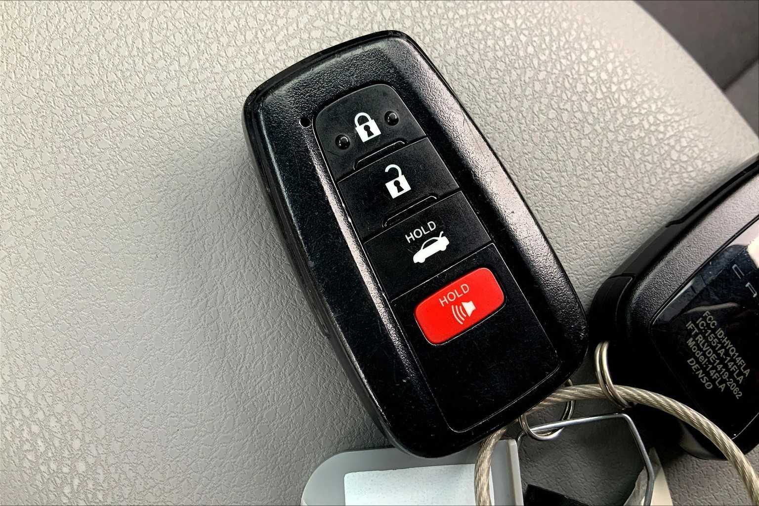 2023 Toyota Camry LE photo 12