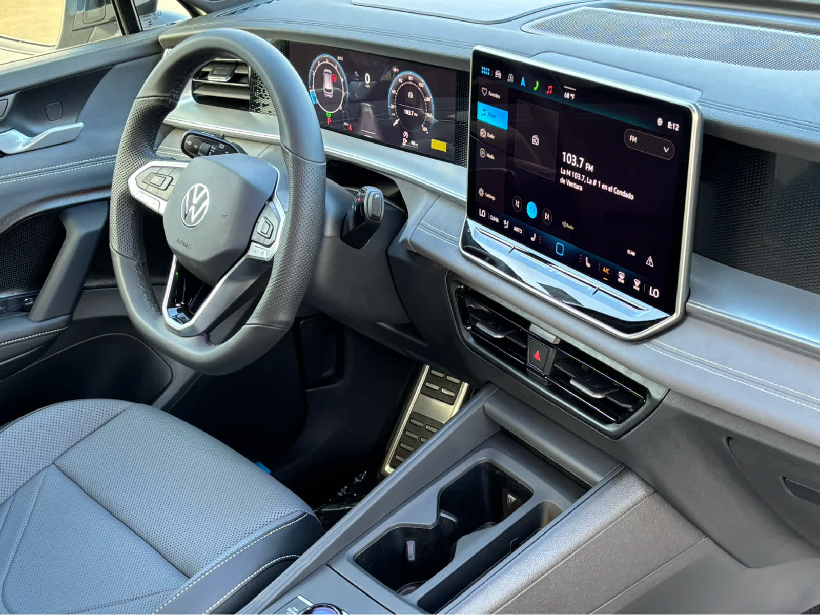 2025 Volkswagen Tiguan SE R-Line Black photo 21