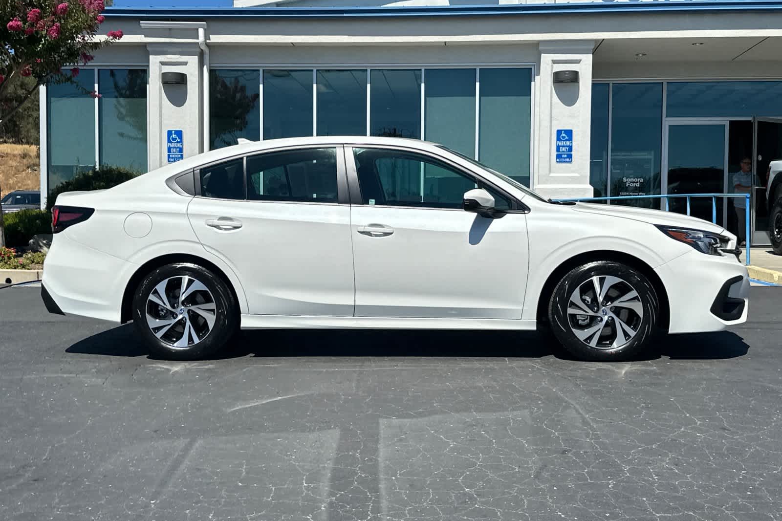 2025 Subaru Legacy Premium photo 4