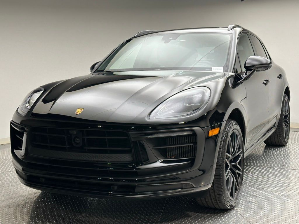 2024 Porsche Macan GTS's photo