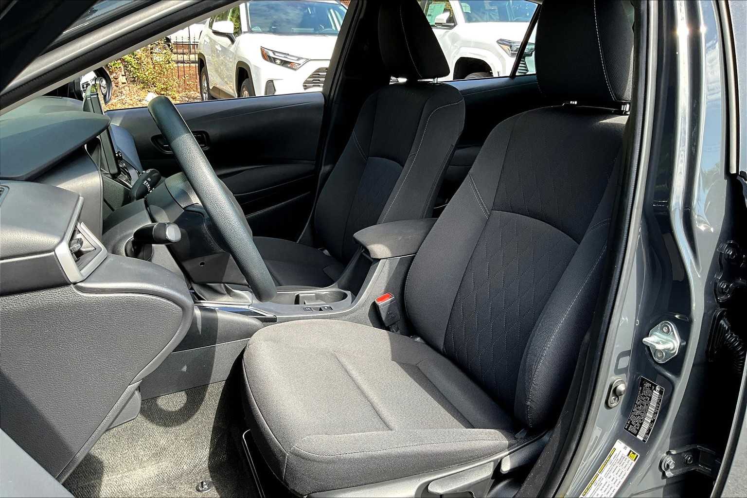 2023 Toyota Corolla LE photo 7