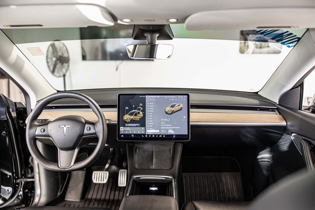 2021 TESLA MODEL Y - Image 32