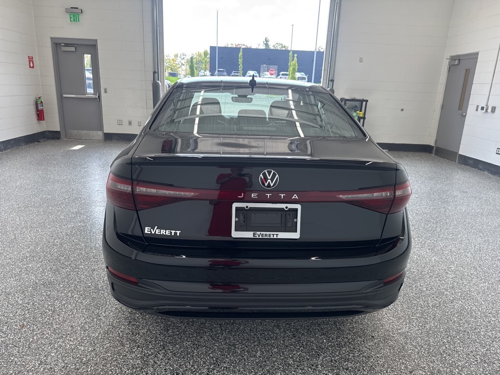 2025 Volkswagen Jetta 1.5T Sport photo 3
