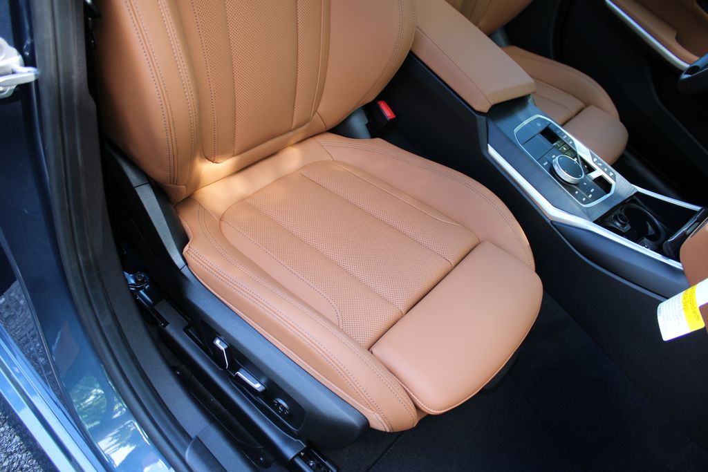 2025 Bmw 330i xDrive photo 23