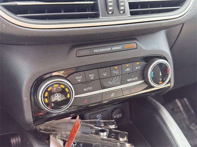 2022 Ford Escape SE photo 8