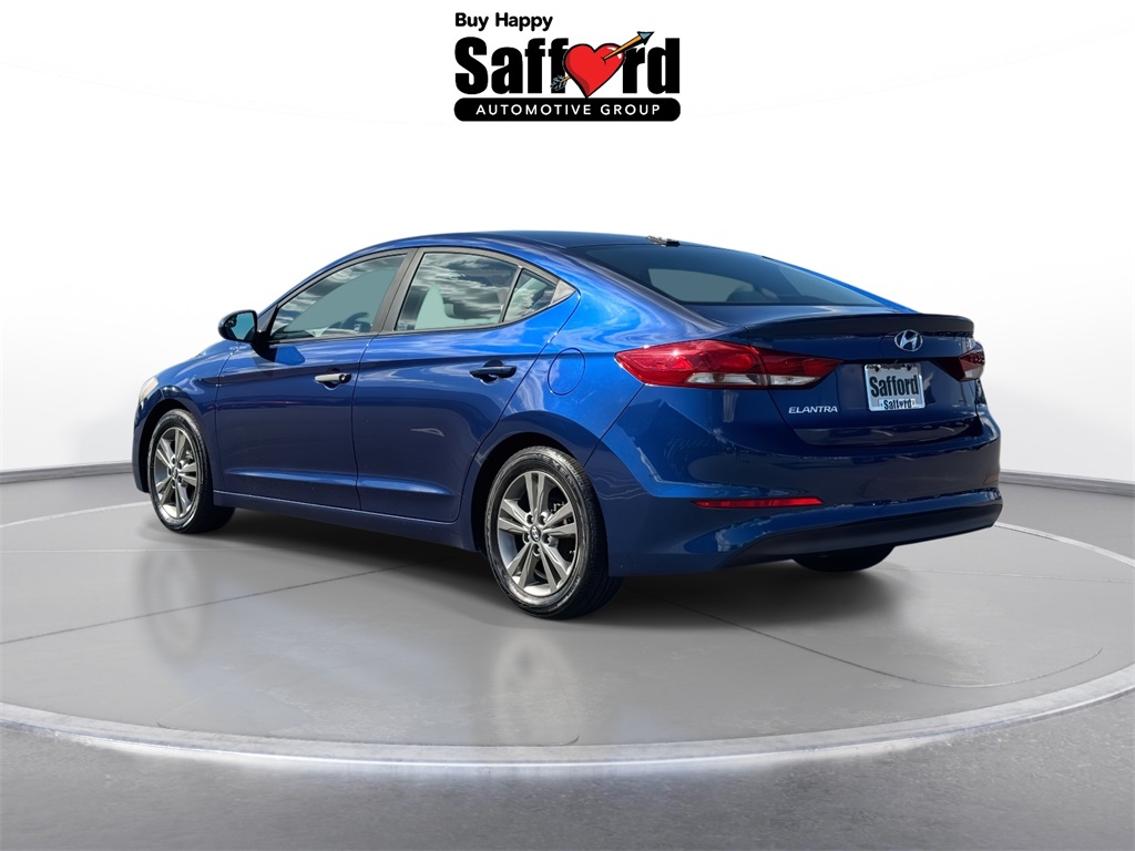2017 Hyundai Elantra SE photo 2