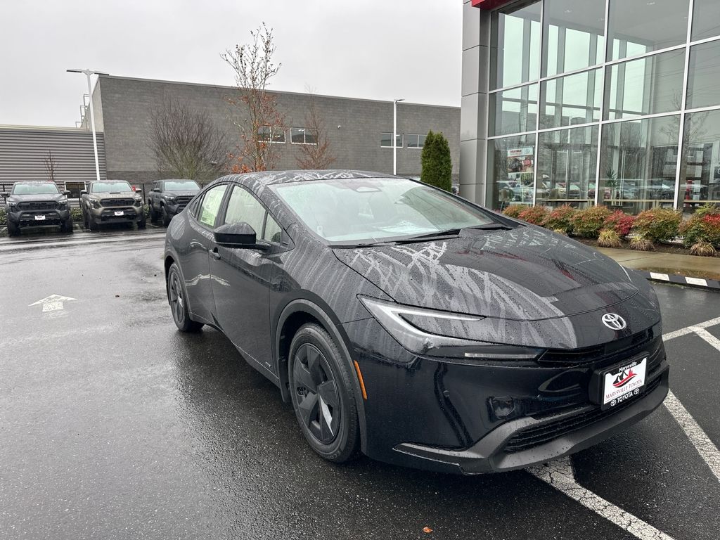 2026 Toyota Prius LE's photo