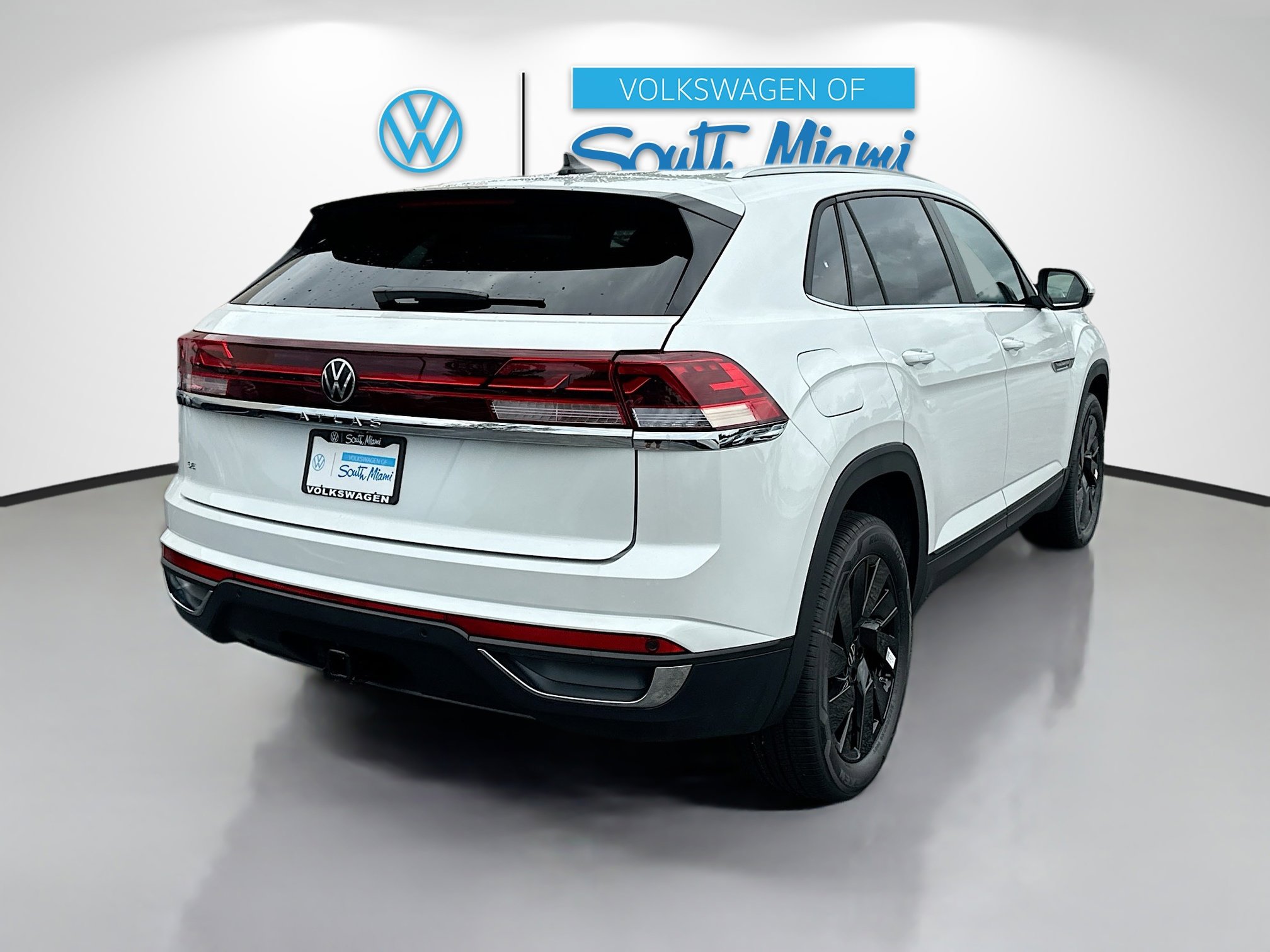 2026 Volkswagen Atlas Cross Sport SE Technology photo 3