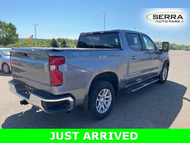 2021 Chevrolet Silverado 1500 LT photo 3