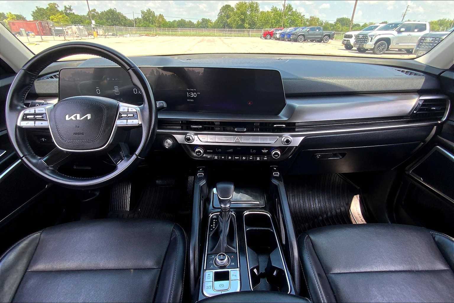 2023 Kia Telluride S photo 12