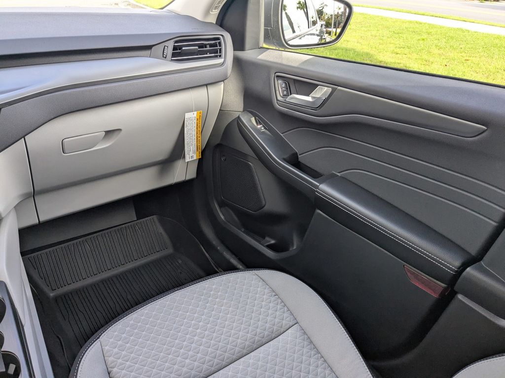 2025 Ford Escape Active photo 19