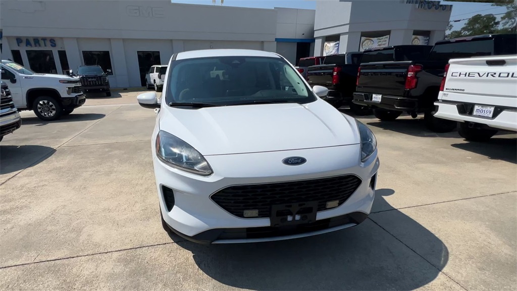 2021 Ford Escape SE photo 3