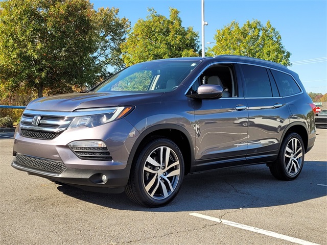 2017 Honda Pilot Touring photo 4
