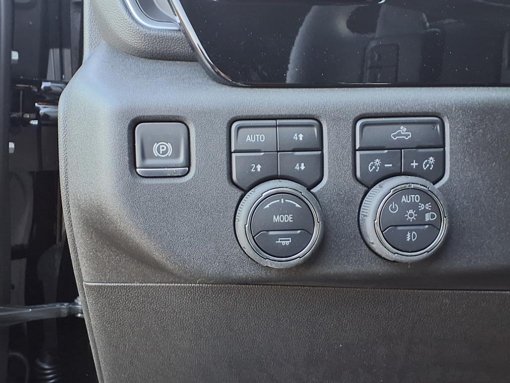2025 Chevrolet Silverado 1500 RST photo 9