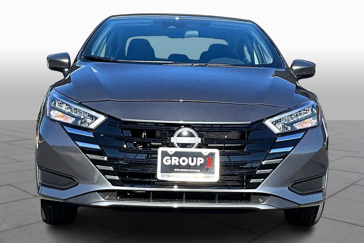 2025 Nissan Versa SV photo 3