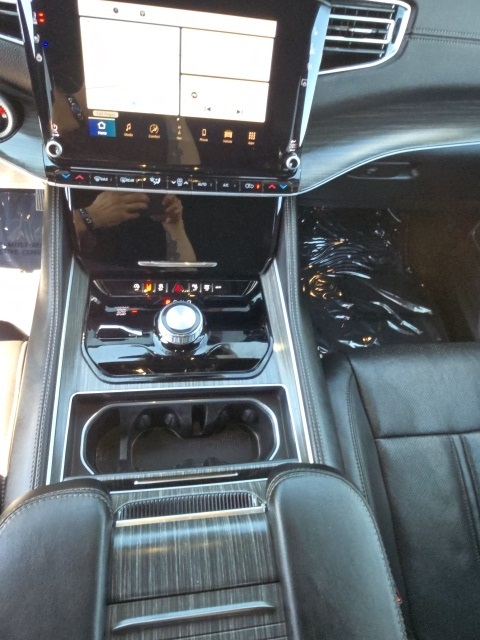 2023 Jeep Wagoneer L Series II photo 22
