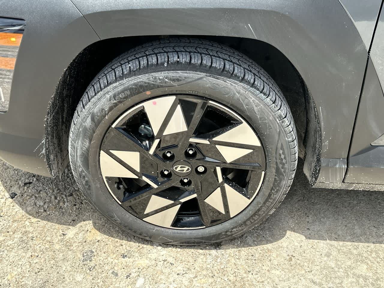 2025 Hyundai Kona SEL photo 11