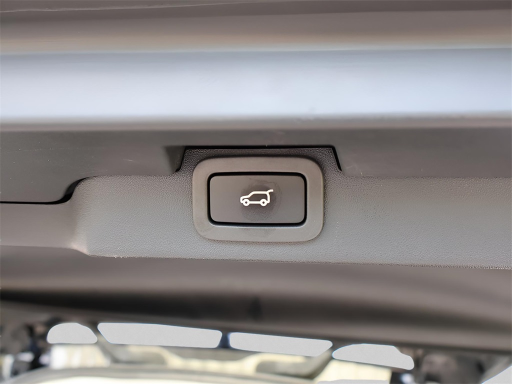 2017 Land Rover Discovery First Edition photo 16