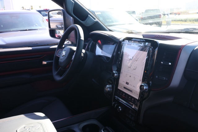 New 2026 Diamond Black Crystal Pearl-Coat Exterior Paint RAM Rebel image 18