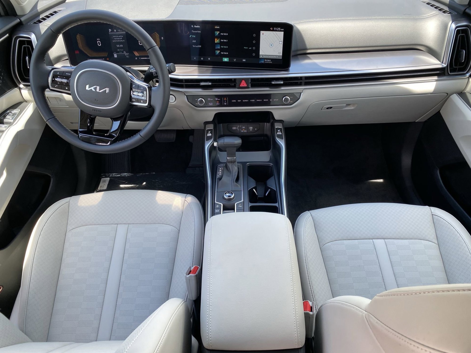 2025 Kia Sorento S photo 10