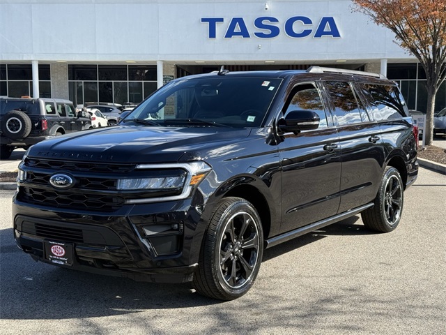 2023 Ford Expedition Limited's photo