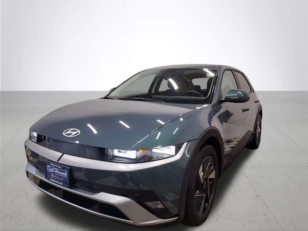 Used 2025 Hyundai IONIQ 5 SE with VIN 7YAKM4DB5SY015476 for sale in Gladstone, OR