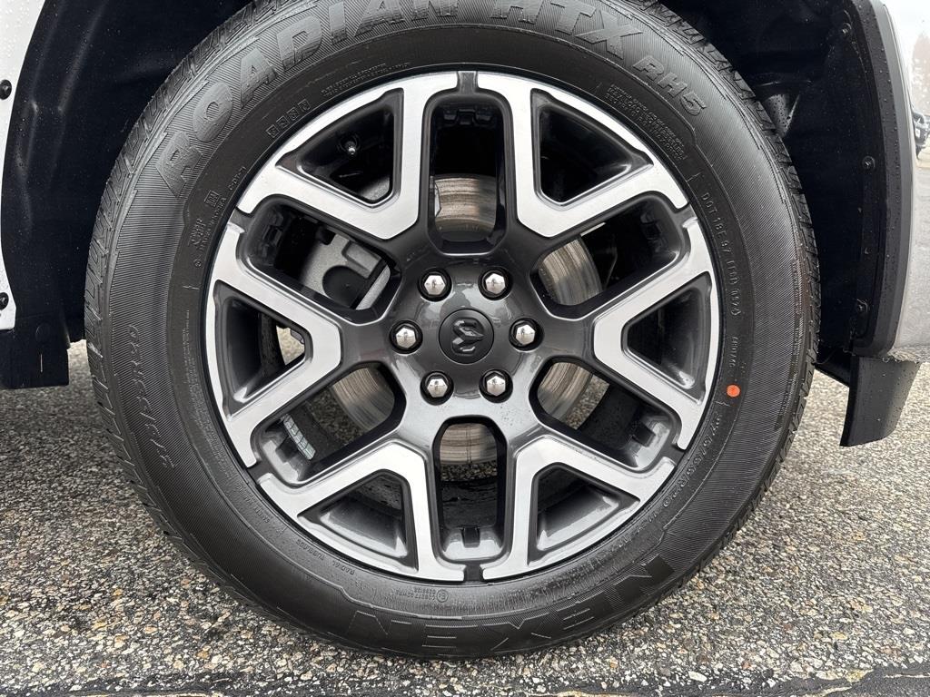 2025 Ram 1500 Laramie photo 2