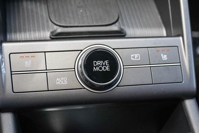 New 2025 Red Hyundai SEL Convenience FWD image 15