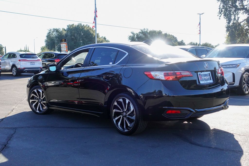 2017 Acura ILX Technology Plus A-Spec photo 8