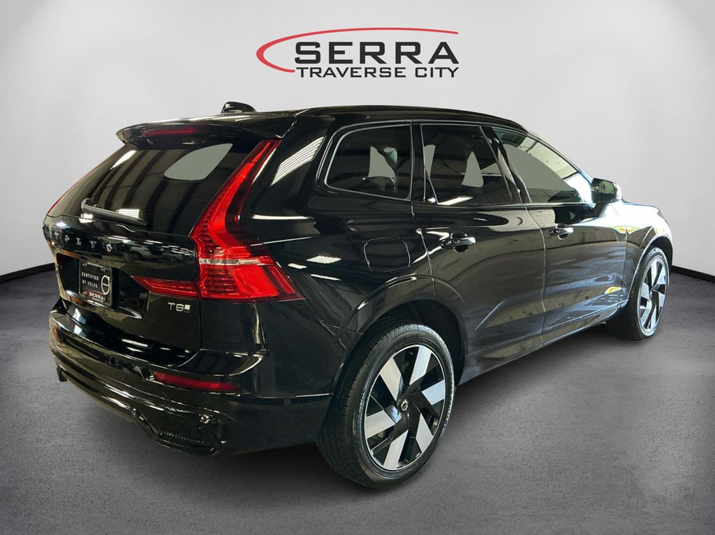 2025 Volvo XC60 Hybrid T8 Plus photo 5