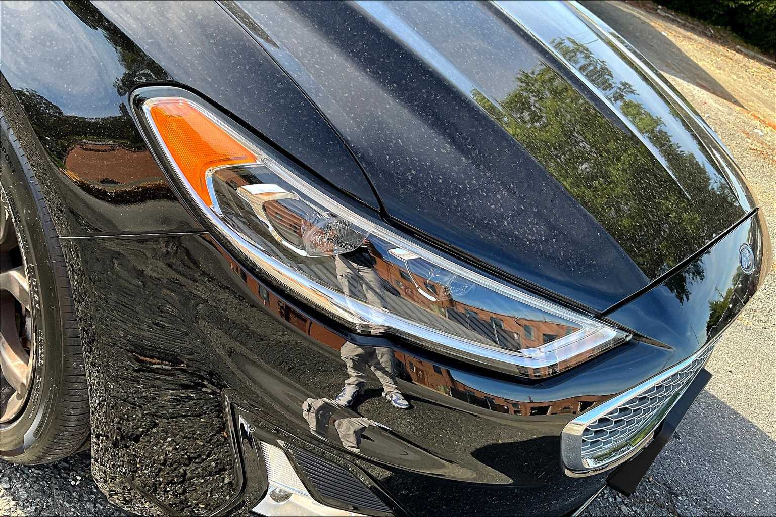 2019 Ford Fusion Hybrid Titanium photo 26