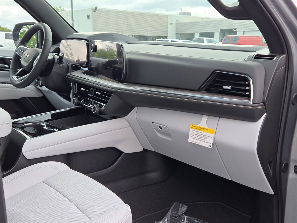 2025 Chevrolet Tahoe Premier photo 6