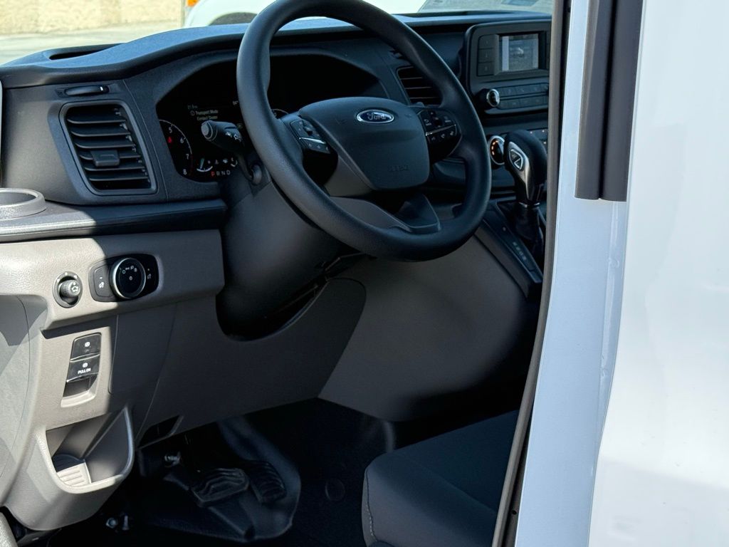 2025 Ford Transit photo 3