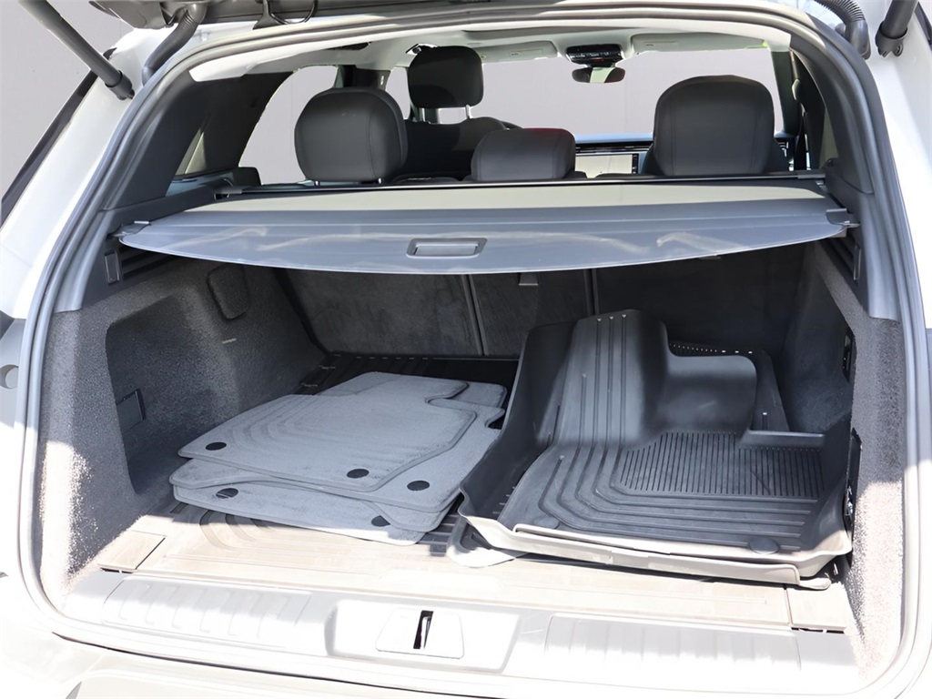 2024 Land Rover Range Rover Sport SE photo 15